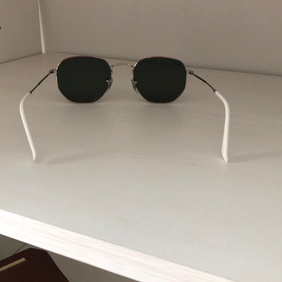 Ray Bans - Picture 4 of 5